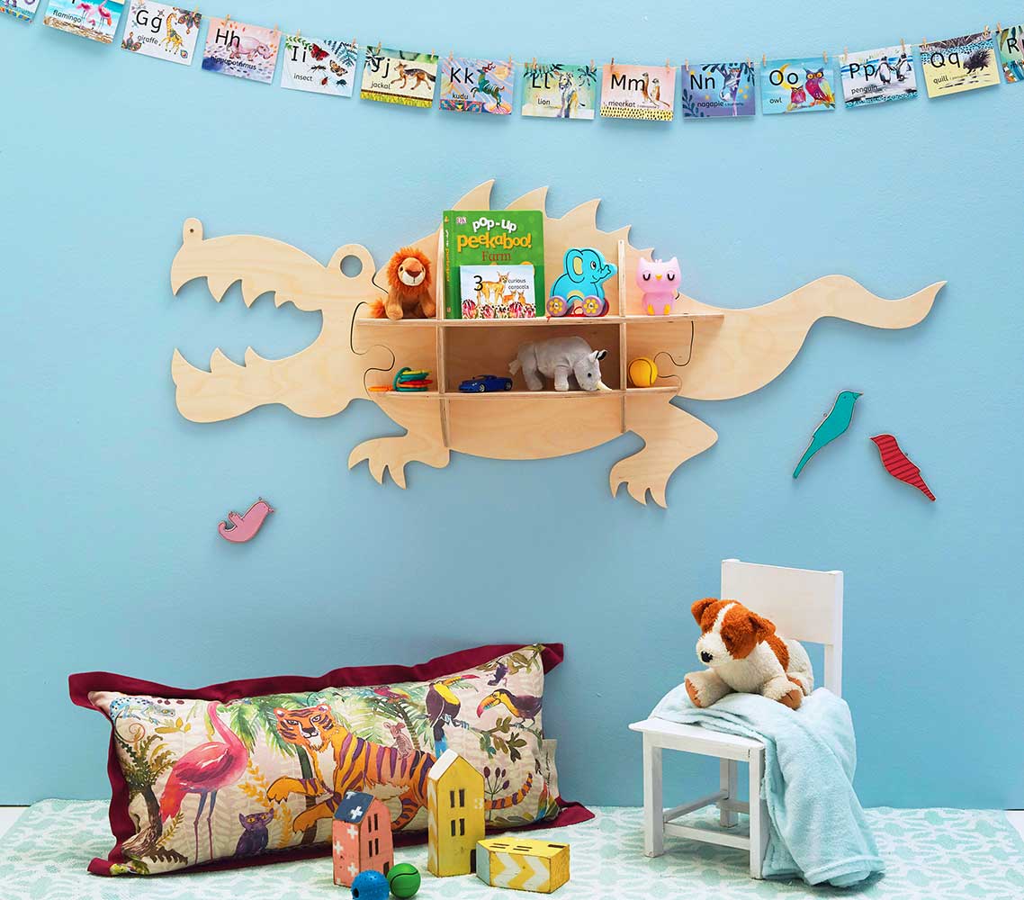 Crocodile Bookshelf in Birch Ply
